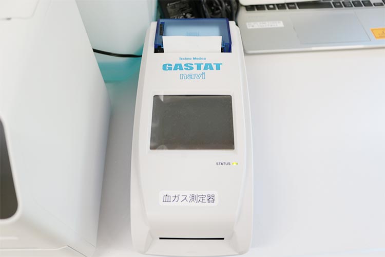 ハンディ型血液ガス分析装置
